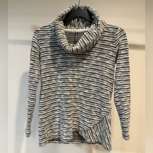 Kuhl Sweater. Size S